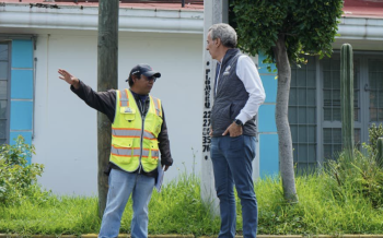 Intensifica Gobierno de Pepe Chedraui trabajos de bacheo en el Barrio El Refugio